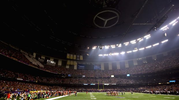 roger-goodell-tom-benson-saints-super-bowl.jpg